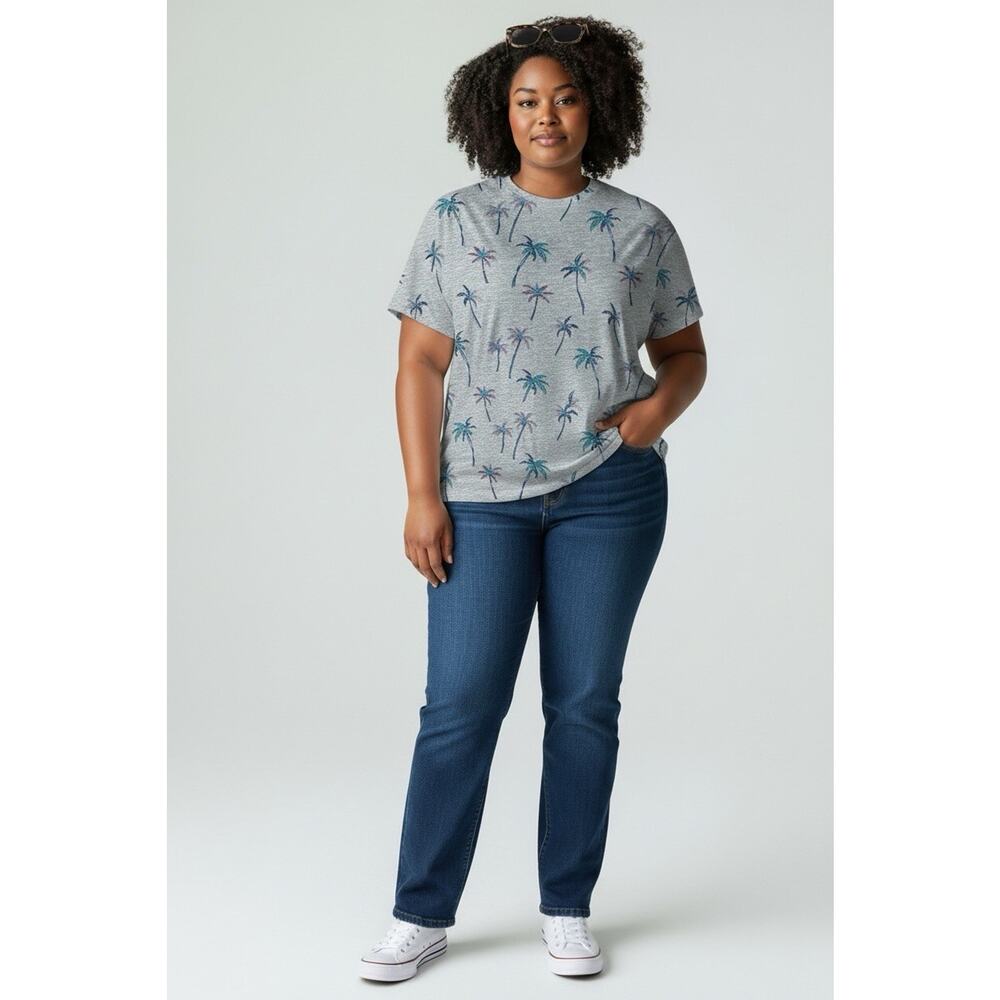 Torrid Plus Classic Fit Gray Palm Tree Tropical Coastal Tee T-shirt Size 2